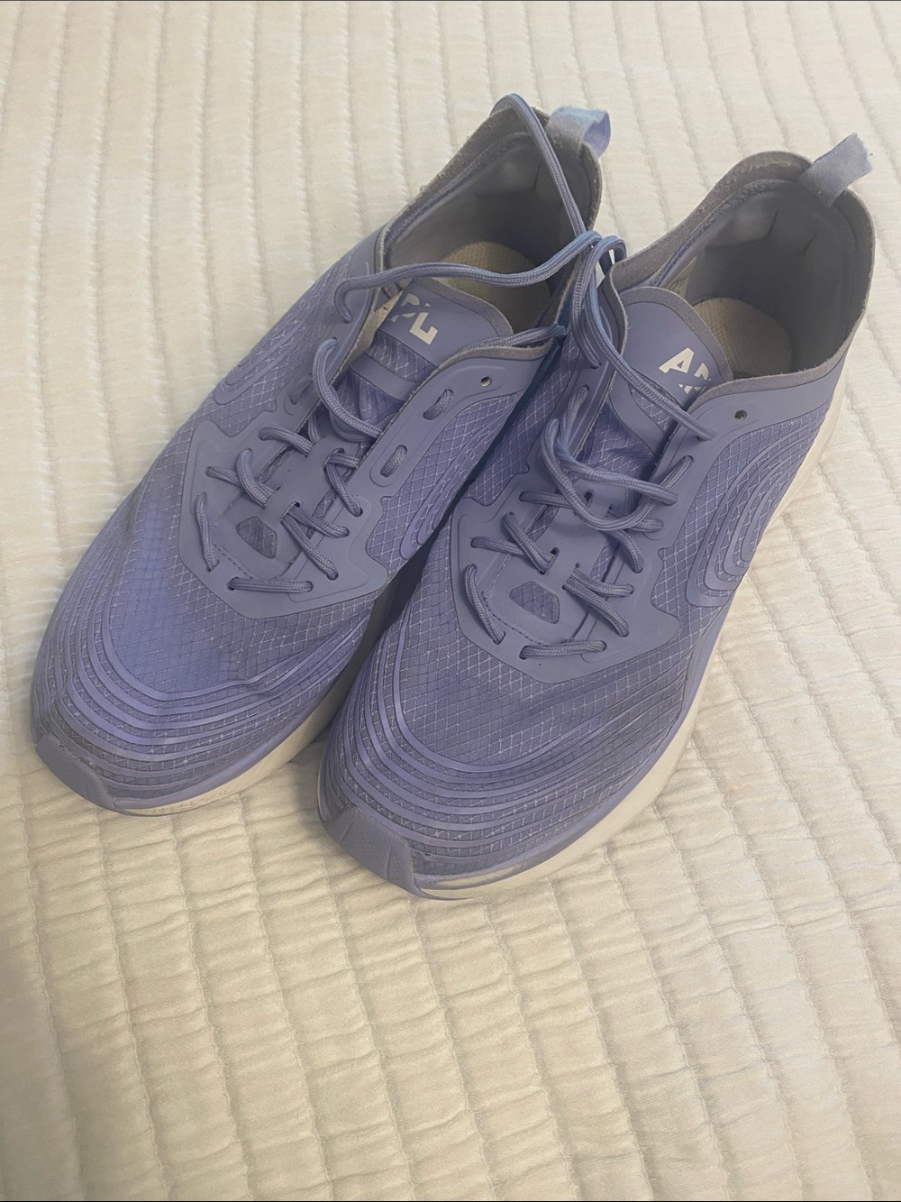 APL 8 shoes great condition